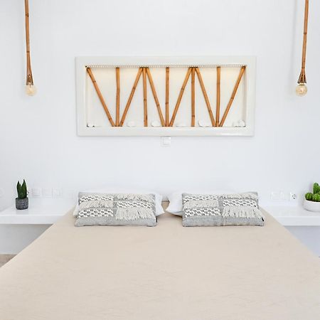 Niki Rooms Adamantas  Luaran gambar